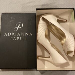 NWT Adrianna Papell • Farrel Heel • Size 6.5